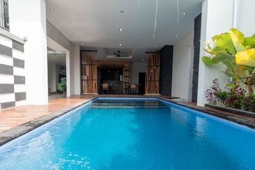 پانسیون Josh Guest House