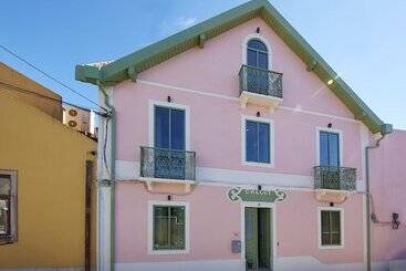 Sintra Green Chalet Bed & Breakfast