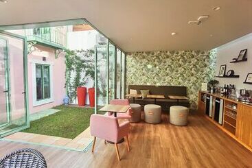 Sintra Green Chalet Bed & Breakfast