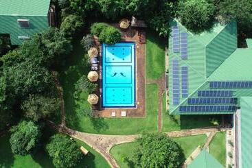 Camellia Resort And Spa