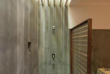 Camellia Resort And Spa