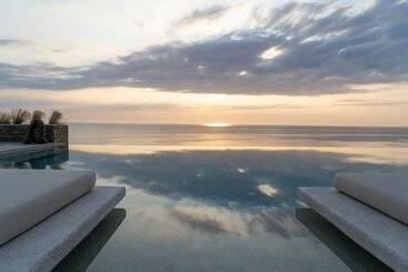 هتل Agapitos Villas & Guesthouses