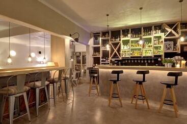 هتل Agapitos Villas & Guesthouses