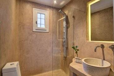 هتل Agapitos Villas & Guesthouses
