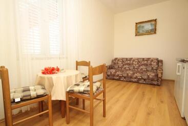 هتل Apartments And Rooms With Parking Space Mlini, Dubrovnik   8835