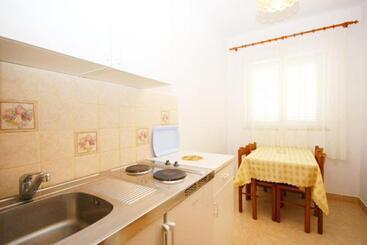 هتل Apartments And Rooms With Parking Space Mlini, Dubrovnik   8835