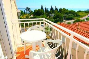 هتل Apartments And Rooms With Parking Space Mlini, Dubrovnik 8835