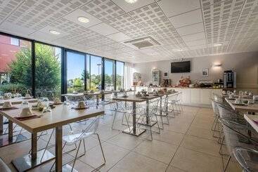 هتل Appart’city Confort Vannes