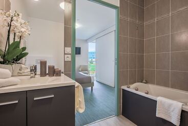 ホテル Appart’city Confort Vannes