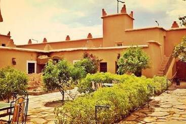 هتل Auberge Kasbah Ennakhile