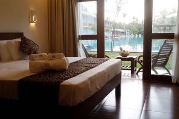 هتل Carolina Beach Resort & Spa