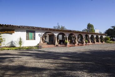 هتل Casa Hacienda Nasca Oasis