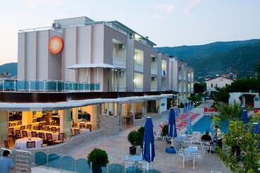 هتل Dogan Beach Resort & Spa