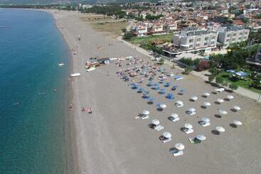 هتل Dogan Beach Resort & Spa