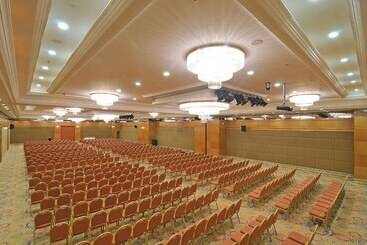 Doubletree By Hilton Hotel Van - Van