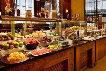 Doubletree By Hilton Hotel Van