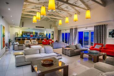 هتل Kythea Resort