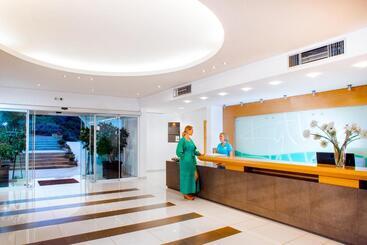 هتل Kythea Resort