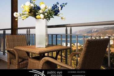 هتل Kythea Resort