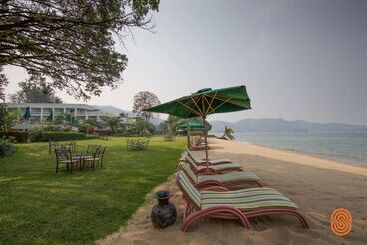 Отель Lake Kivu Serena