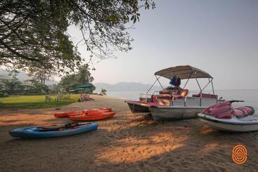 هتل Lake Kivu Serena