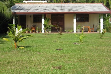 هتل Mangrove Villa