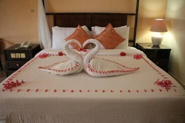 هتل Mombasa Continental Resort