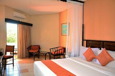 هتل Mombasa Continental Resort