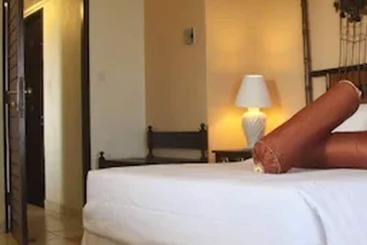 هتل Mombasa Continental Resort