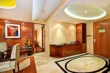 هتل Radisson Blu Kaushambi Delhi Ncr