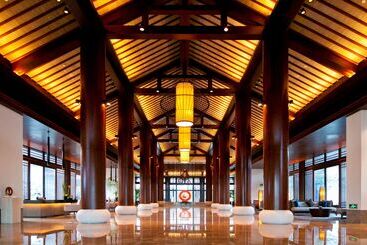 هتل Radisson Blu Resort Wetland Park