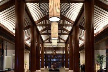 هتل Radisson Blu Resort Wetland Park