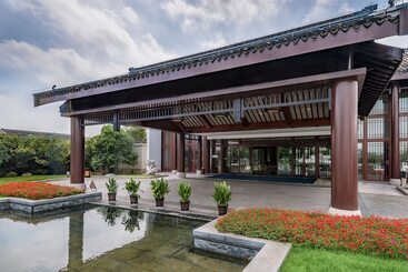 هتل Radisson Blu Resort Wetland Park