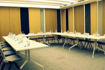 هتل Saifi Suites Beirut