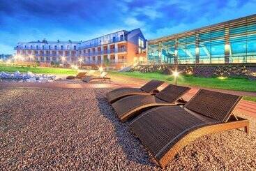 هتل Słoneczny Zdrój Medical Spa & Wellness