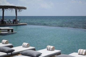 هتل Song Saa Private Island