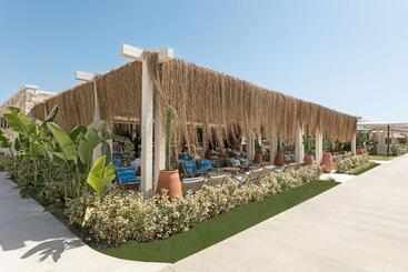 هتل Titanic Deluxe Golf Belek