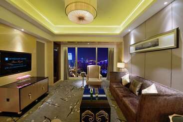 هتل Wyndham Grand Plaza Royale Colorful Yunnan