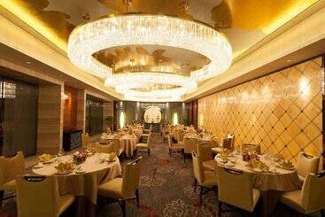 هتل Wyndham Grand Plaza Royale Colorful Yunnan