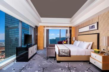 هتل Wyndham Grand Plaza Royale Colorful Yunnan