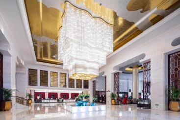 هتل Wyndham Grand Plaza Royale Colorful Yunnan