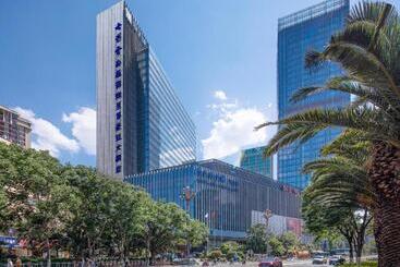 هتل Wyndham Grand Plaza Royale Colorful Yunnan