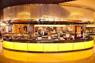 هتل Wyndham Grand Plaza Royale Colorful Yunnan