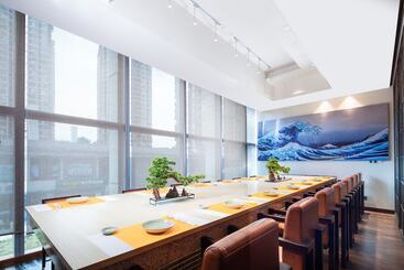 هتل Wyndham Grand Plaza Royale Colorful Yunnan