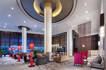 هتل Wyndham Grand Plaza Royale Colorful Yunnan