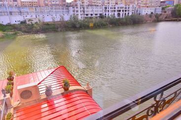 Lake Palace Hotel & Restaurant