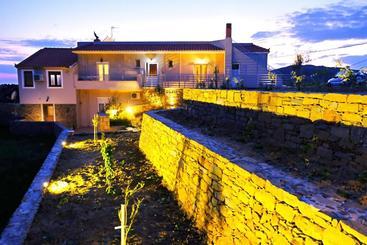 Nikola Apartments