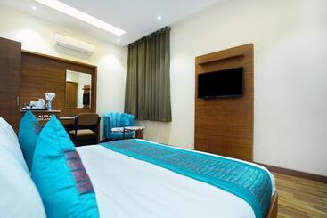 민박 Aura Grand By Levelup Hotels