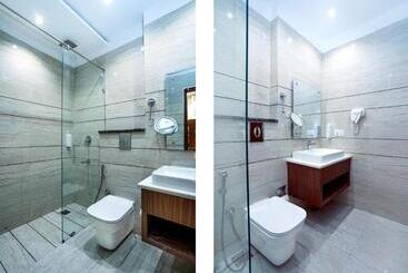민박 Aura Grand By Levelup Hotels