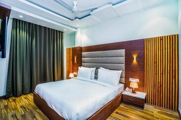 민박 Aura Grand By Levelup Hotels